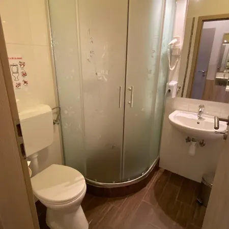 Levendula Vendeghaz 3*