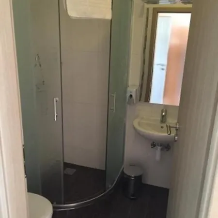 Levendula Vendeghaz 3*